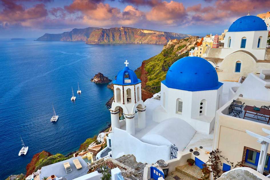 The Perfect Destination for Summer Cruise: The Greek Islands