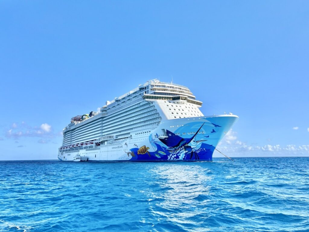 Royal Caribbean vs Norwegian: Which Cruise Line Is Best